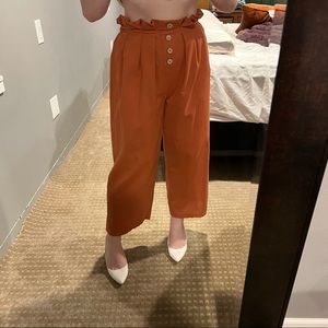 Iris paperbag pants in size small